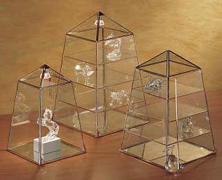 Luxus Sammler Vitrine Pyramide